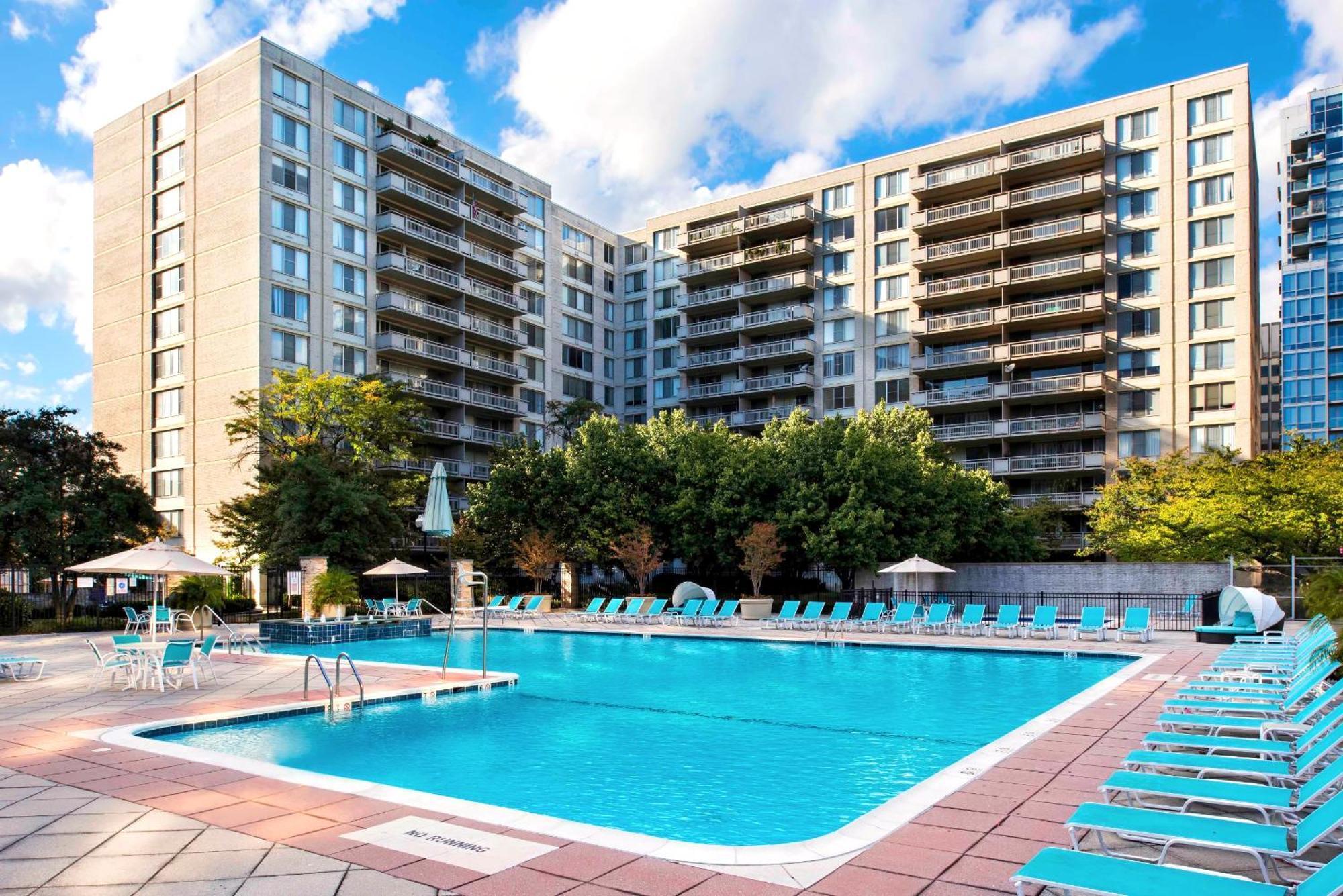 Apartment At Crystal City With Gym Arlington Bagian luar foto